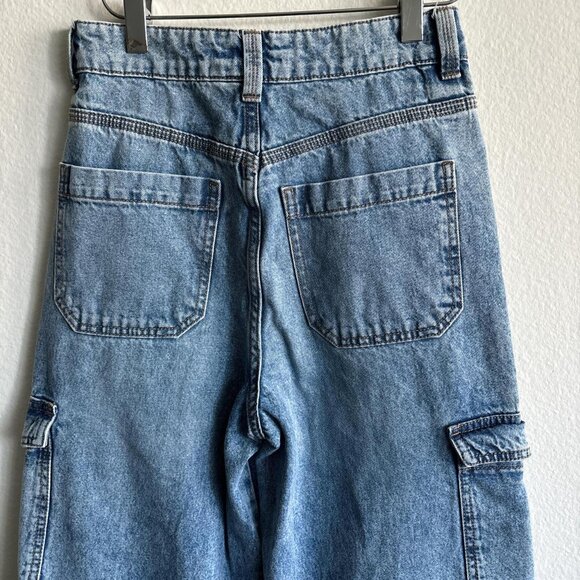 H&M Divided Womens Cargo Jeans Medium Light Wash 26" Waist - Picture 8 of 8